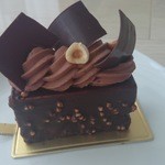 アシッドラシーヌ - ノワゼットとプラリネ、チョコクリームの濃厚なピエモンテ490円