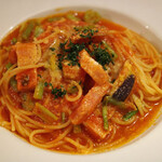 ビストロ ル カノン - パスタランチ（ベーコン、茄子。小松菜のトマトソース）