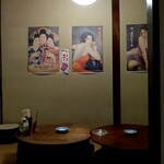 焼鳥 あばれん坊 - 19時に、小上がりにはお客さん来ました～