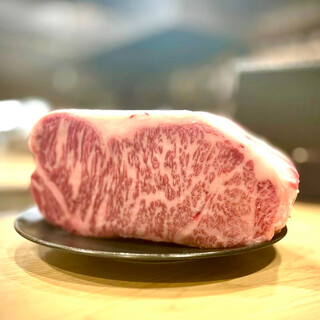 肉ソムリエが選ぶ最高の黒毛和牛をお楽しみ下さい。