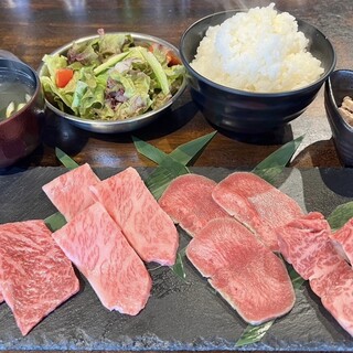 ランチセット「牛3種盛」「牛4種盛」（並・上・特上の各3種）