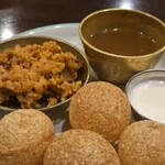 ナングロガル 新大久保店 - 