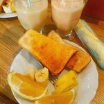 ニワフルーツ＆フルーツジュース - モーニング：ピーチジュース500円/ミックスジュース550円