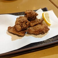 八べえ - ワニの唐揚げ