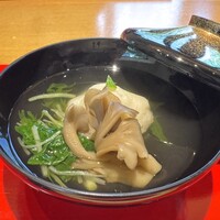 賛否両論 名古屋 - 帆立と銀杏のしんじょう