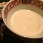 虎白 - 蒸し物：トリュフ茶碗蒸し