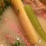 虎白 - 煮物：和牛　筍・蕗・花山椒