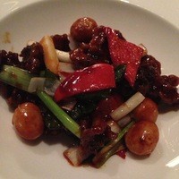 中国料理 「チャイナブルー」 コンラッド東京 - ヤマブシ茸を揚げて新茄玻醤ベースの濃厚な味付け：カシューナッツの揚げ物のようで茸の味は皆無