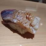 鮨 草平 - ホッキガイ 軽く炙り