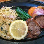 Ｅランチ（ポークヒレブロシェット、チキンマスタード焼）