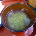 喜多八食堂 - うに丼に付くめかぶのすまし汁