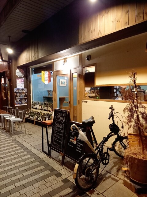 立ち飲み かかと（福島） &ndash; 手軽に楽しむ居酒屋スタイル