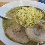 囲ろ川 - 麺はよく見ると、平麺⁈の縮れ、美味しい