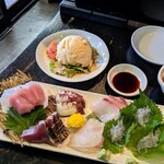 海住 - お造り全種類盛り合わせ(3切れ)900円！　6種類18切れでお値打ち過ぎる！