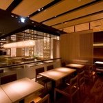 Washoku Hana - スタイリッシュな空間でカジュアルに本格和食をお楽しみいただけます。