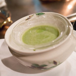 横浜うかい亭 - そら豆の冷製スープ