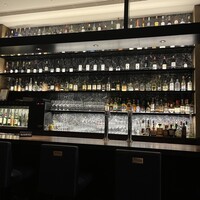 R restaurant & bar - 