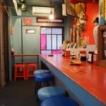 ぎょうざの求胃ちゃん - 店内