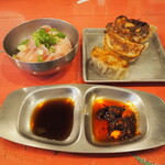 ぎょうざの求胃ちゃん - 海老水餃子 ＆ 肉肉餃子