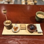 レストラン スノゥ - お茶菓子。いやいや、シェフ、最後の最後まで…本当に素晴らしい。