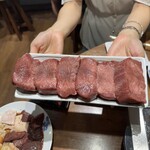 ホルモン焼肉 しまちゃん - 