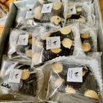 ほんまの小窓 - 米粉の水玉クッキー