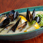 BDYエスニック - ムール貝のココナッツミルク蒸し