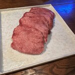 265819252 - 