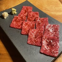 カルネジーオ イースト - 