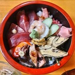 寿司久 - ちらし丼拡大