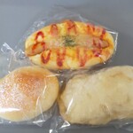 ダーシェンカ - プレミアムくりーむぱん、むっちりバター、ウインナーパン