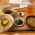 chano-ma - 暫く待つと注文した鯛の胡麻だれご飯ひつまぶし風１５８０円の出来上がりです。
 