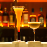 BARすずめ - ショートカクテル（キャラメルエスプレッソマティーニ）ロングカクテル（サンセットカクテル）