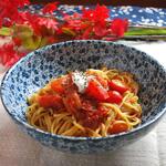 桜小町 - 四種類のトマトのバジル風味 マスカルポーネチーズを添えて