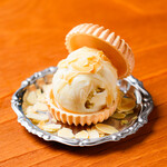 ゴルゴンゾーラアイス最中