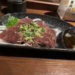 黒豚屋 - 馬肝刺し。