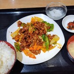 四川料理 川覇王 - クミン風味ラム肉炒め定食980円