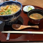 博多水炊き・鶏すき鍋 西新初喜 - 