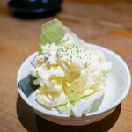 原宿タップルーム - いぶりがっことクリームチーズのポテトサラダ