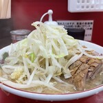 ラーメン二郎 - 小ブタ　野菜マシ