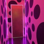 STAND EIBUN - お手洗いへの通路