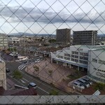 ホテルハイマート - １６時過ぎの直江津駅前。