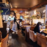 【カレー専門店】円山教授。 - 店舗内観①