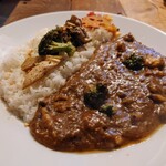 【カレー専門店】円山教授。 - 「ひき肉とキノコのカレー」①