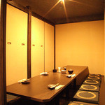 Zenseki koshitsu izakaya umeda no hagakure - 人数に合わせて個室へご案内します。