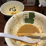 ラーメン 雷 東京本丸店 - 