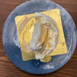 パティスリー リョーコ - 残り1/2をあと一口だけ食べるつもりだったのに