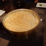 博多もつ鍋 やま中 - 