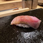 鮨 十兵衛 - 鰤酢締め（北海道）