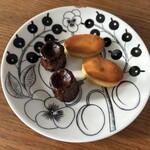 ミニワン - 料理写真:窯からチーズケーキ＆ミニカヌレ